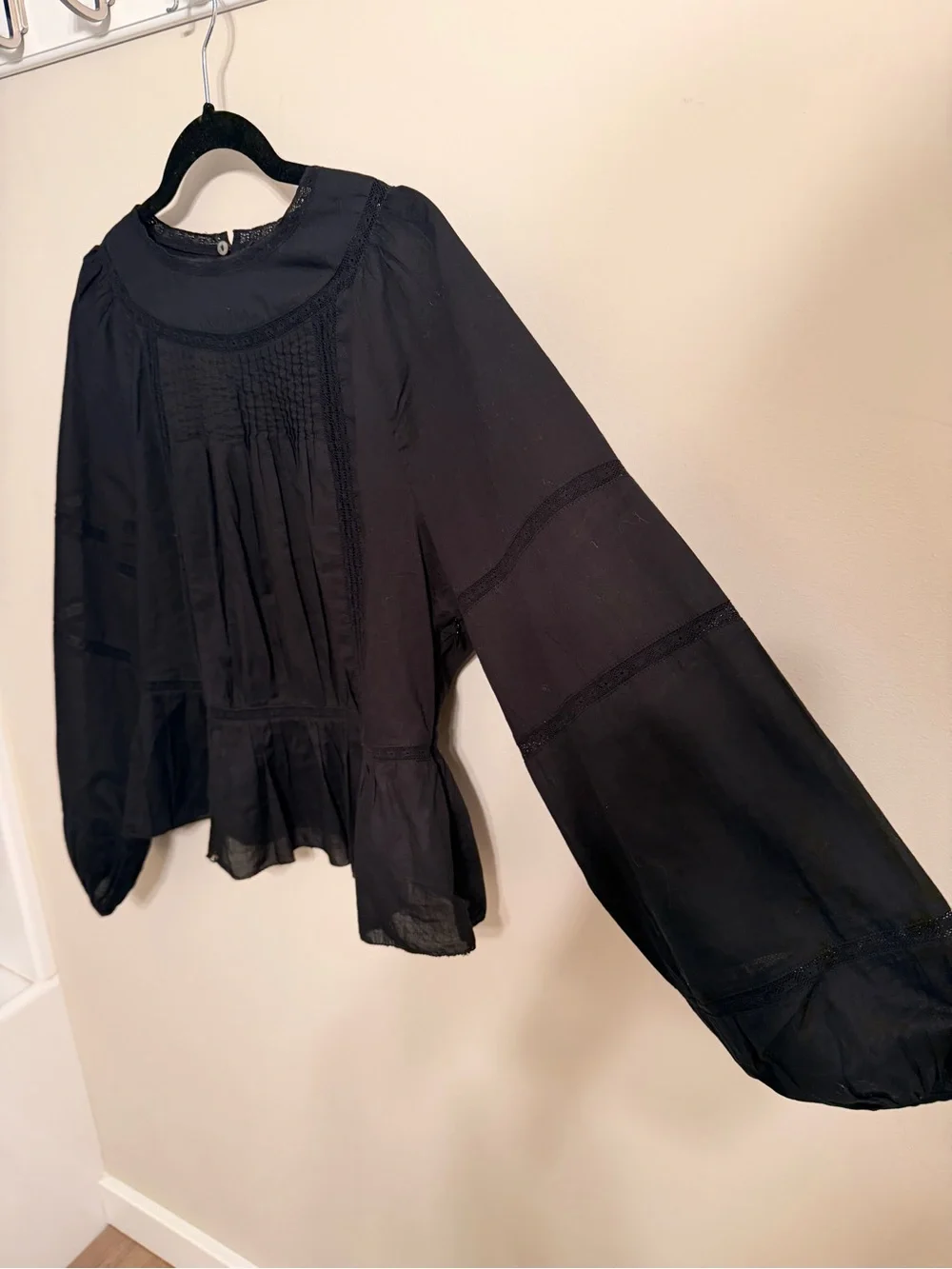 Banana Republic Nellie Cotton Voile Pintuck Picot Blouse.